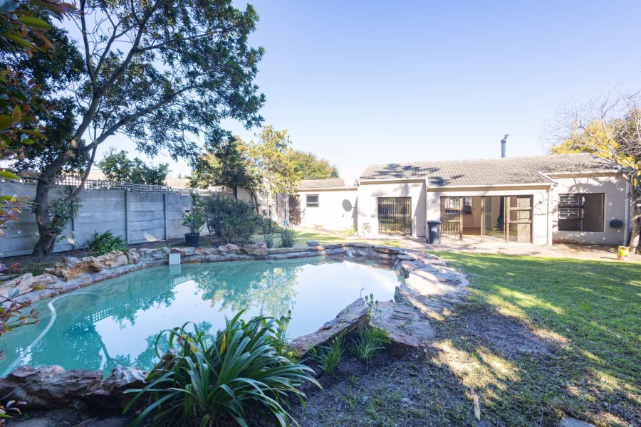To Let 3 Bedroom Property for Rent in Kenridge Western Cape